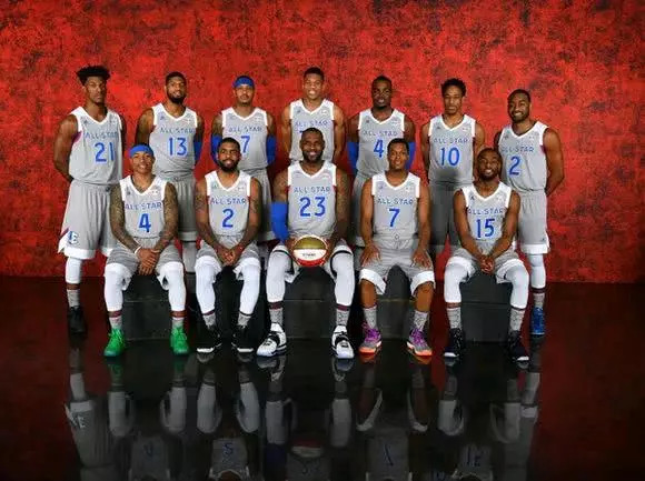 还通过致敬 还通过致敬