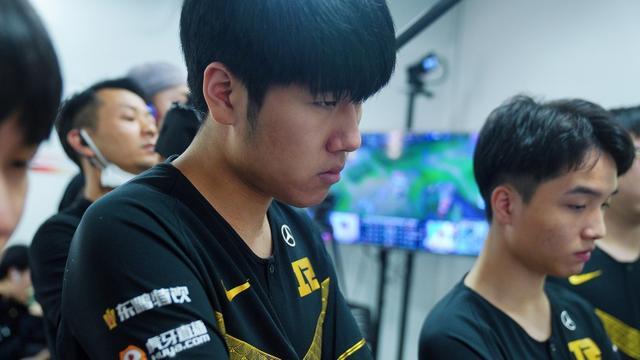 击溃对手信 击溃对手信